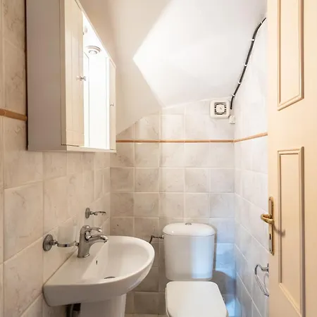 Holiday home Avia's Seaside Hideaway With Lush Garden