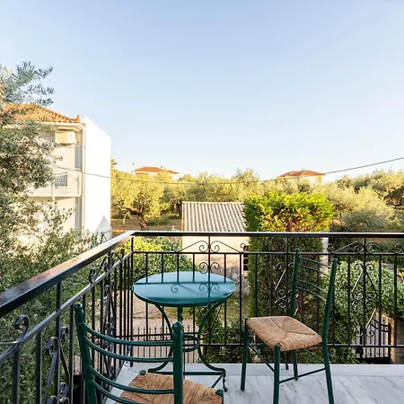 Holiday home Avia's Seaside Hideaway With Lush Garden