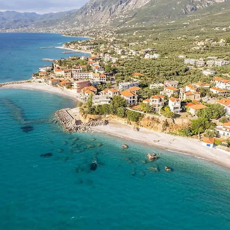 Avia's Seaside Hideaway With Lush Garden