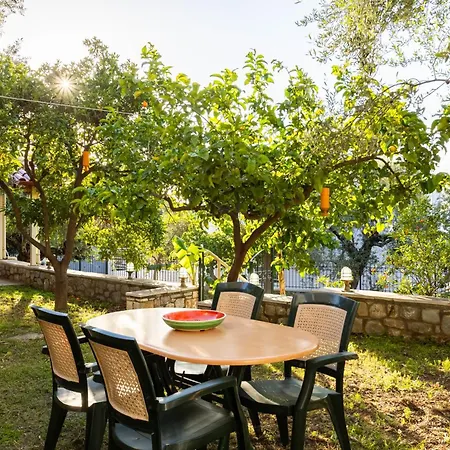 Avia's Seaside Hideaway With Lush Garden Holiday home