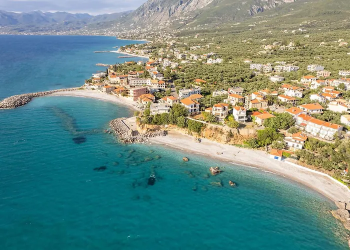 Avia's Seaside Hideaway With Lush Garden